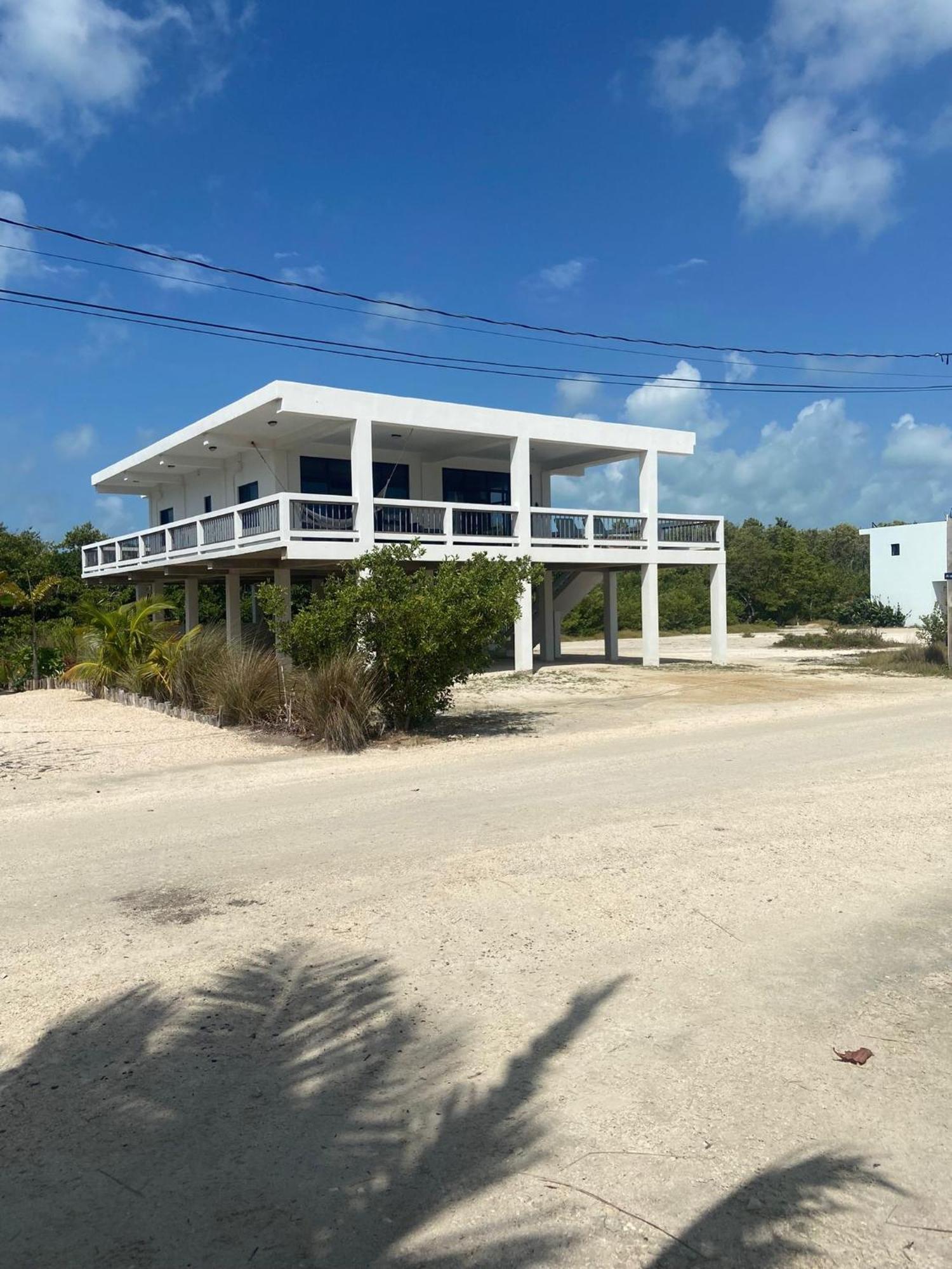 Villa Sea Lux San Pedro  Luaran gambar